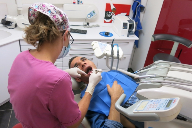 Fiche Métier : comment devenir Chirurgien dentiste