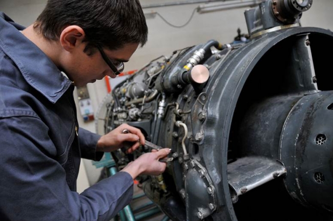 Fiche Métier : comment devenir Technicien supérieur de l'aviation